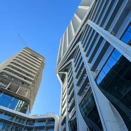 Lux Apt With Breathtaking Views In Mercury Towers By 360 Estates شقة